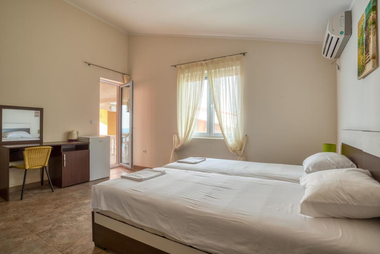 Apartmani Bronhi Sutomore Esterno foto