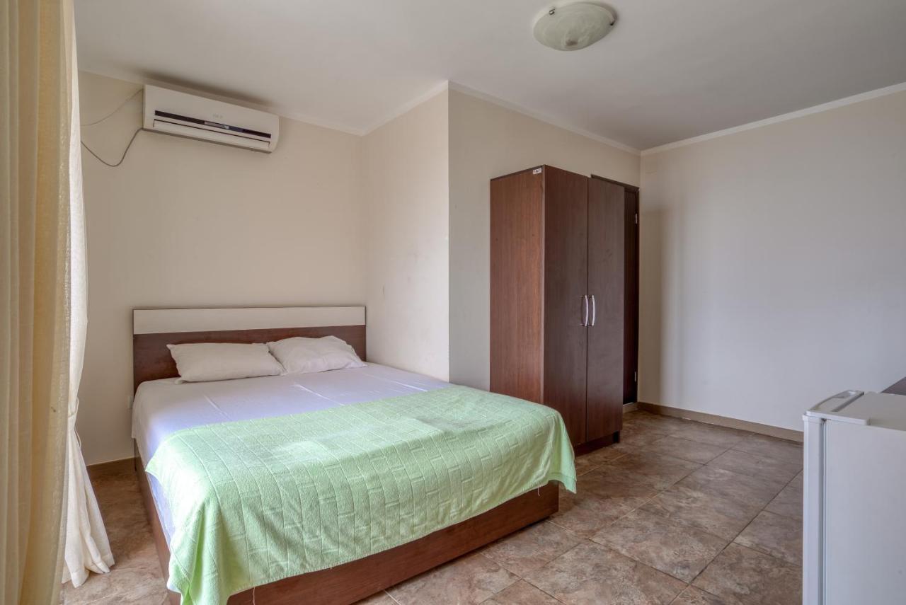 Apartmani Bronhi Sutomore Esterno foto