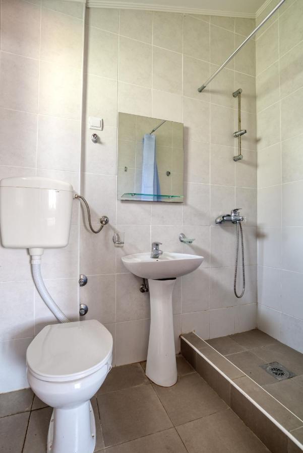 Apartmani Bronhi Sutomore Esterno foto