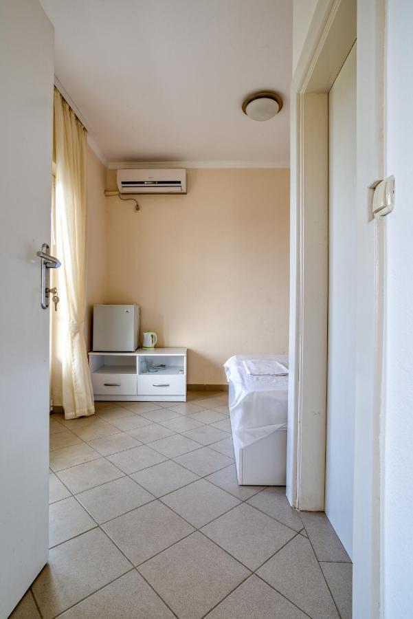 Apartmani Bronhi Sutomore Esterno foto