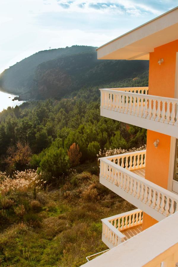 Apartmani Bronhi Sutomore Esterno foto