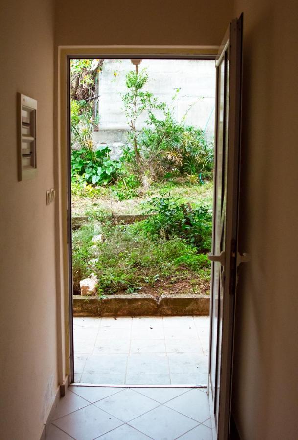 Apartmani Bronhi Sutomore Esterno foto
